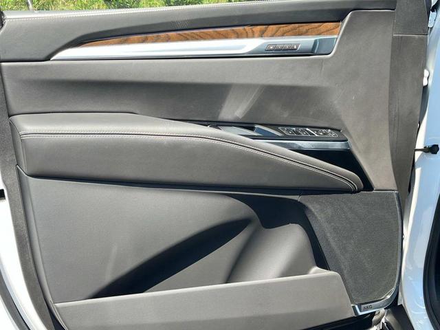 Photo of 2025 Crystal White Tricoat Cadillac Escalade