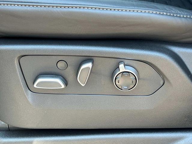 Photo of 2025 Crystal White Tricoat Cadillac Escalade
