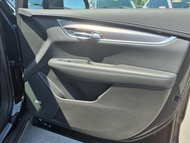 Photo of 2023 Stellar Black Metallic Cadillac XT6