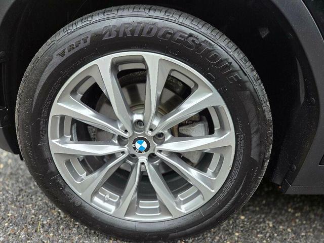 Photo of 2019 Black Sapphire Metallic BMW X3