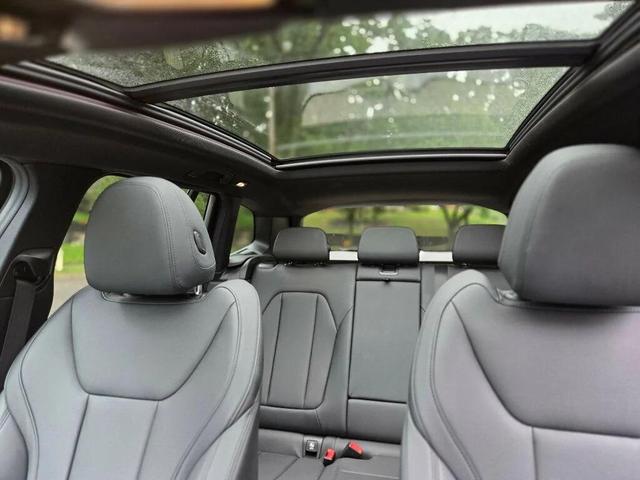 Photo of 2019 Black Sapphire Metallic BMW X3