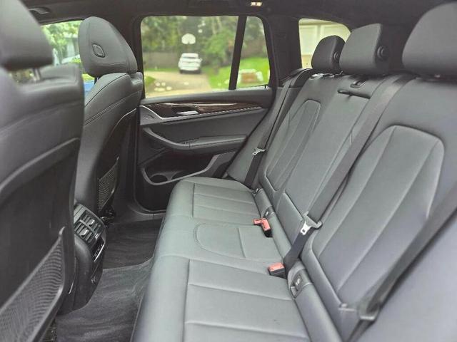 Photo of 2019 Black Sapphire Metallic BMW X3