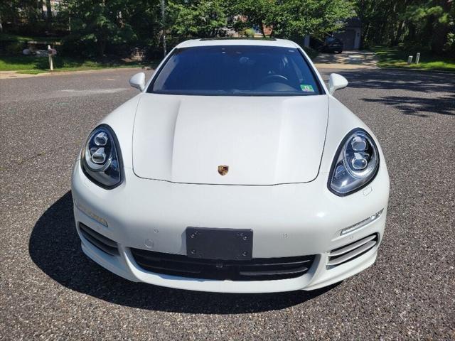 Photo of 2014 White Porsche Panamera