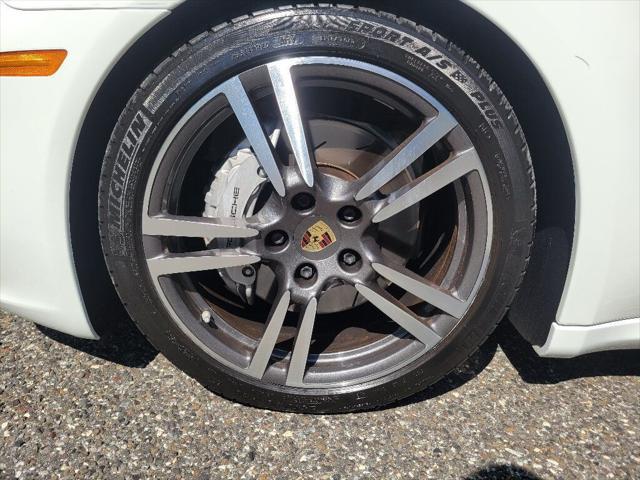 Photo of 2014 White Porsche Panamera