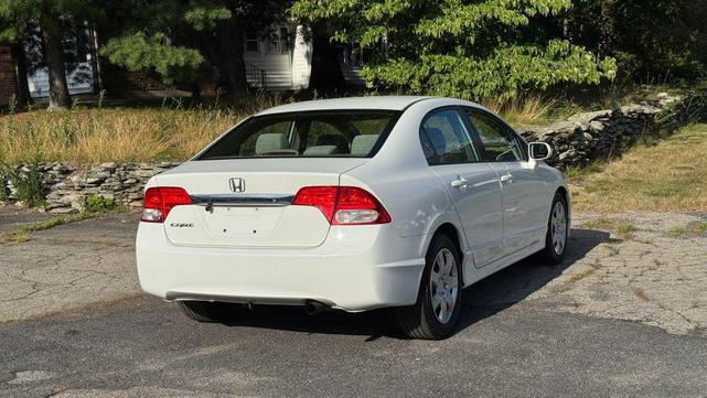 Photo of 2010 Taffeta White Honda Civic