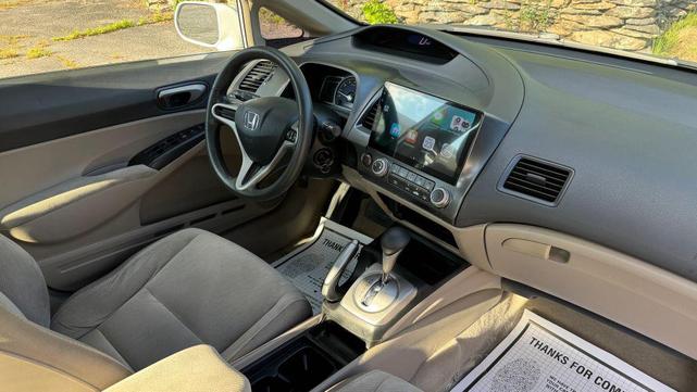 Photo of 2010 Taffeta White Honda Civic