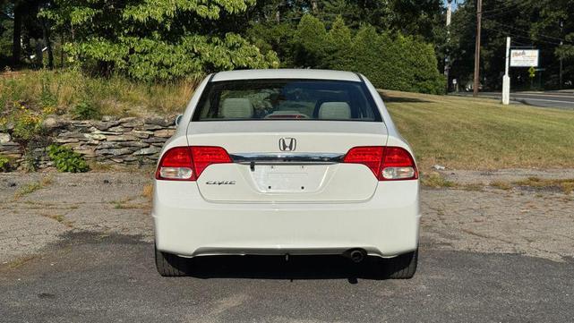 Photo of 2010 Taffeta White Honda Civic