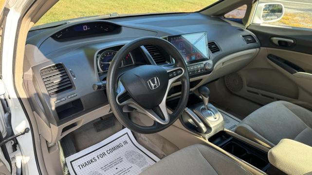Photo of 2010 Taffeta White Honda Civic