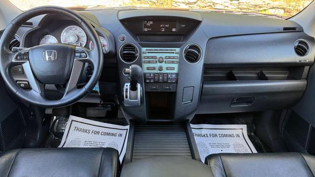 Photo of 2011 Burgundy Honda Pilot