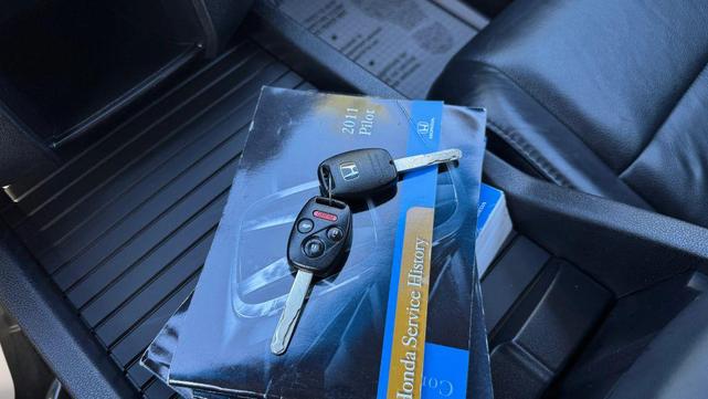 Photo of 2011 Burgundy Honda Pilot