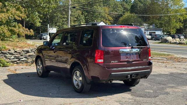 Photo of 2011 Burgundy Honda Pilot