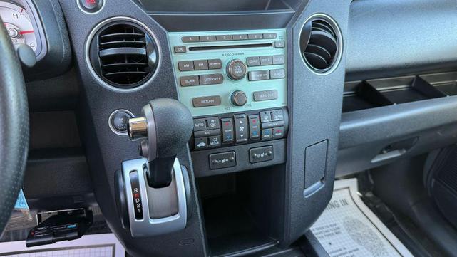 Photo of 2011 Burgundy Honda Pilot