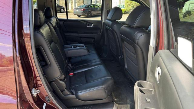 Photo of 2011 Burgundy Honda Pilot