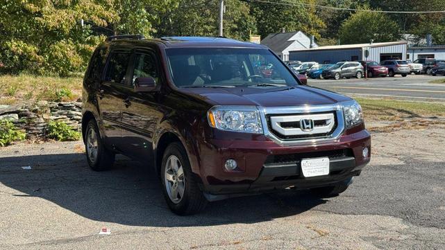 Photo of 2011 Burgundy Honda Pilot