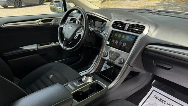Photo of 2017 Ingot Silver Ford Fusion