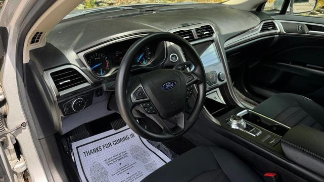 Photo of 2017 Ingot Silver Ford Fusion