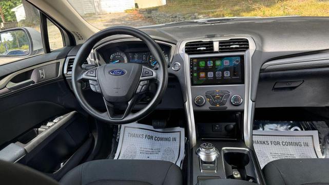 Photo of 2017 Ingot Silver Ford Fusion
