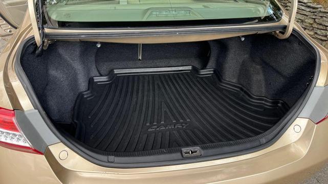 Photo of 2010 Sandy Beach Metallic Toyota Camry