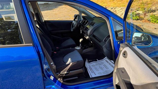Photo of 2007 Vivid Blue Pearl Honda Fit
