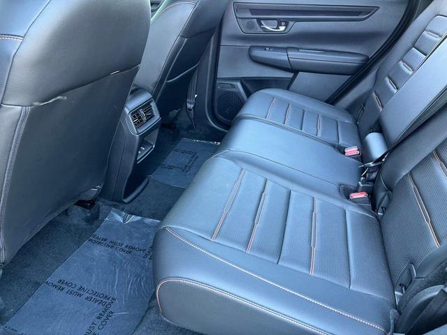 Photo of 2025 Solar Silver Metallic Honda CR-V Hybrid
