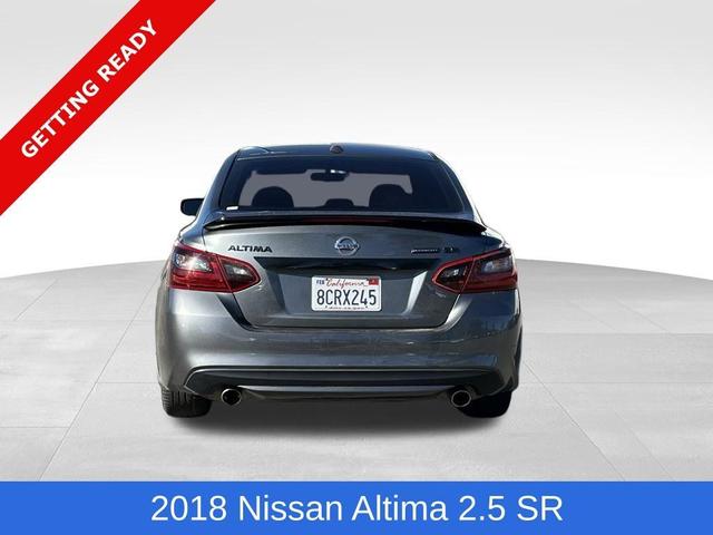 Photo of 2018 Gun Metallic Nissan Altima