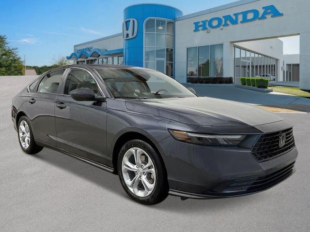 Photo of 2025 Meteorite Gray Metallic Honda Accord
