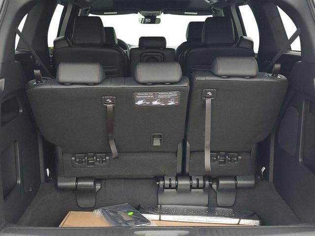 Photo of 2026 Sonic Gray Pearl Honda Odyssey