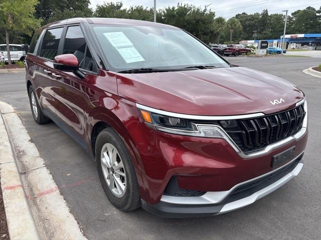 Photo of 2023 Flare Red Kia Carnival