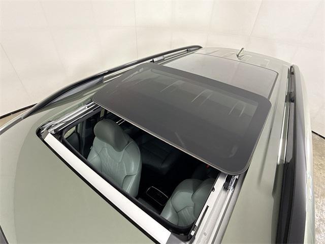 Photo of 2024 Jungle Green Kia Telluride