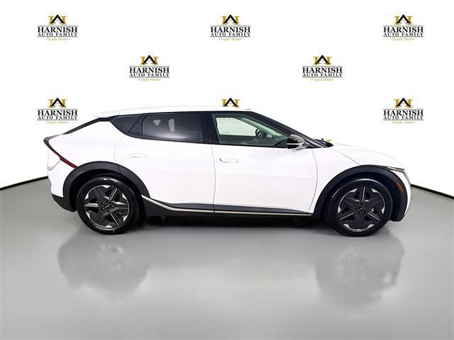 Photo of 2025 Glacier White Pearl Kia EV6