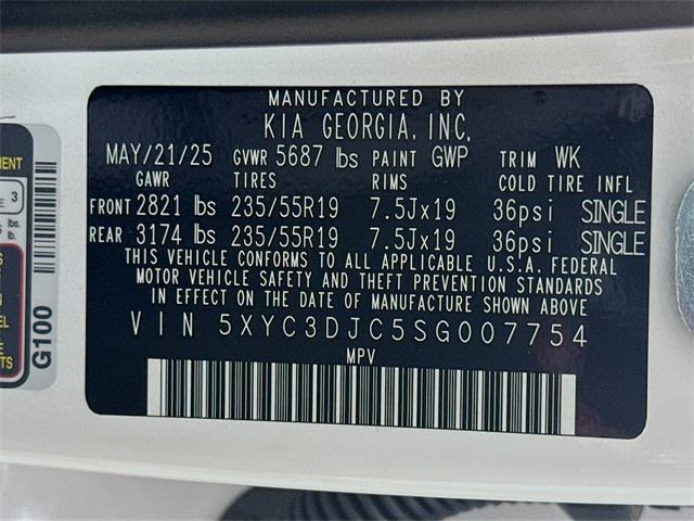 Photo of 2025 Glacier White Pearl Kia EV6