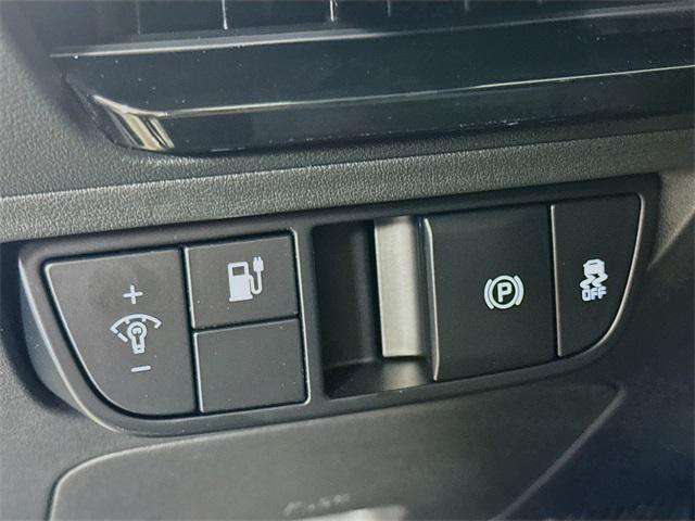 Photo of 2025 Glacier White Pearl Kia EV6