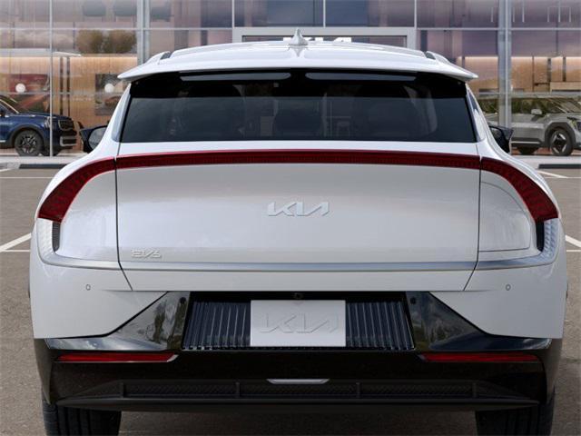 Photo of 2024 Snow White Pearl Kia EV6