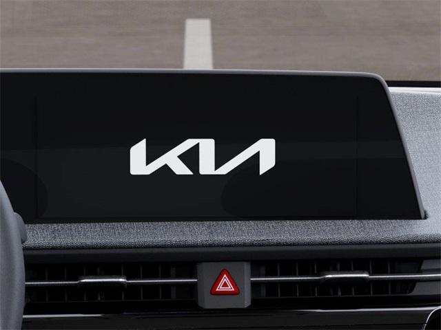 Photo of 2024 Snow White Pearl Kia EV6
