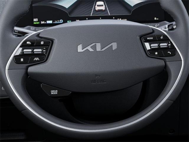Photo of 2024 Snow White Pearl Kia EV6