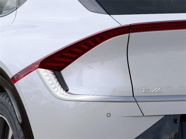 Photo of 2024 Snow White Pearl Kia EV6