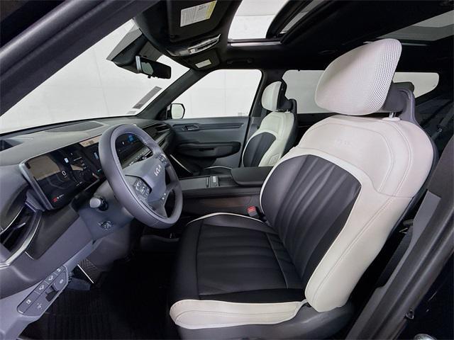 Photo of 2026 Ebony Black Kia EV9