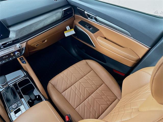 Photo of 2025 Glacial White Pearl Kia Telluride
