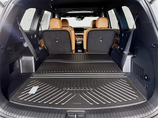 Photo of 2025 Glacial White Pearl Kia Telluride