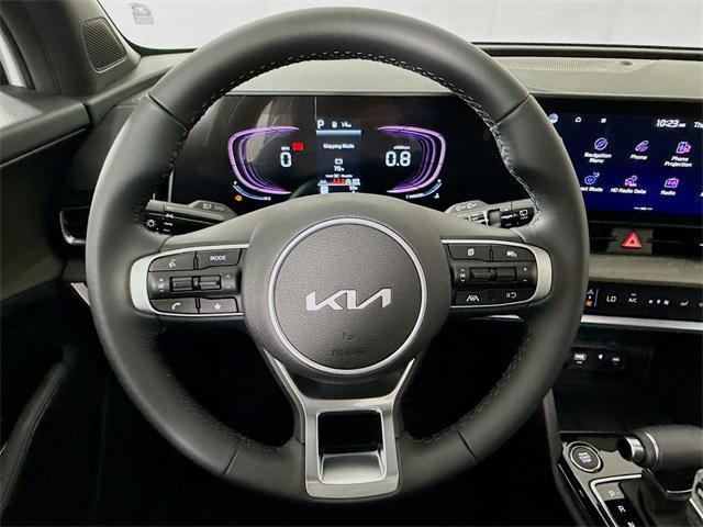Photo of 2025 Glacial White Pearl Kia Sportage