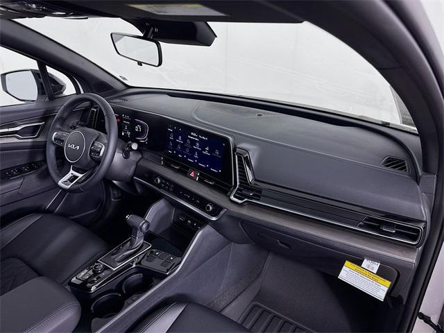 Photo of 2025 Glacial White Pearl Kia Sportage