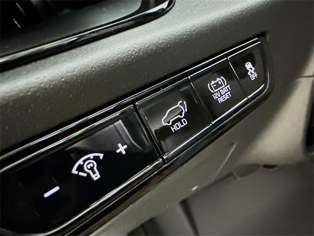 Photo of 2025 Snow White Pearl Kia Niro