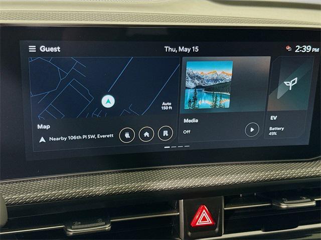 Photo of 2025 White Pearl Kia EV6