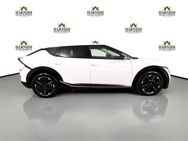 Photo of 2025 White Pearl Kia EV6