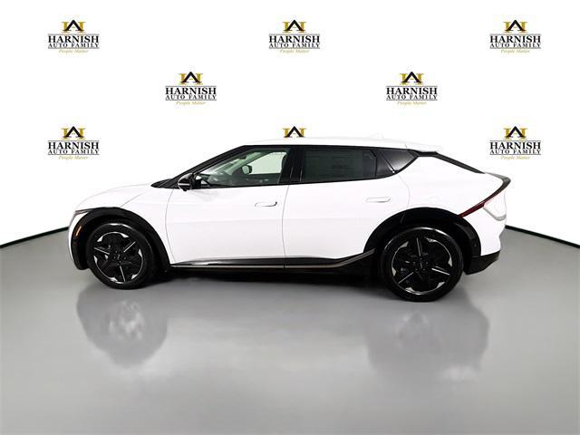 Photo of 2025 White Pearl Kia EV6