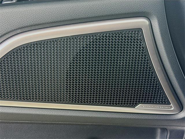 Photo of 2025 Glacial White Pearl Kia Telluride