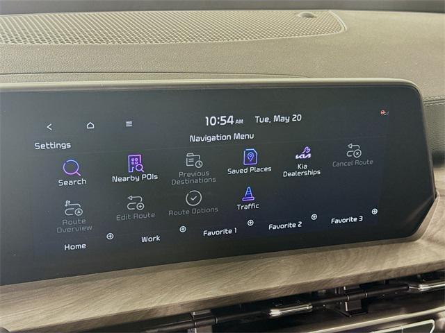 Photo of 2025 Glacial White Pearl Kia Telluride