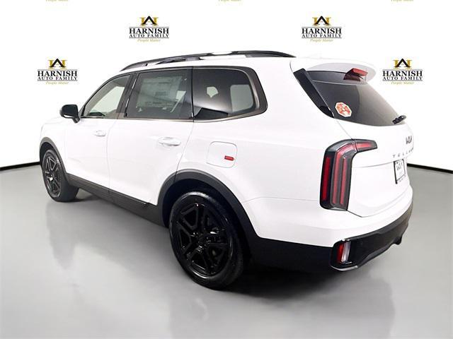 Photo of 2025 Glacial White Pearl Kia Telluride