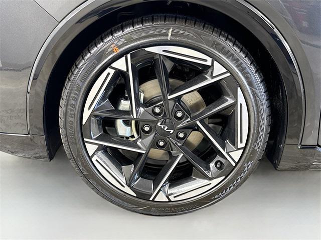 Photo of 2025 Interstellar Gray Kia K4