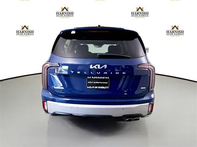 Photo of 2023 Midnight Lake Blue Kia Telluride